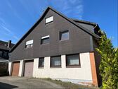 Zufahrt/Garagen - 