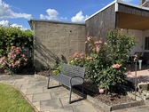 Sitzgelegenheit im Garten - Doppelhaushälfte mit 100,00 m&sup2; in Hildesheim zum Kaufen