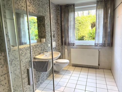 renoviertes Tageslichtbad - 