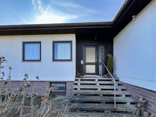 Eingangsbereich - Bungalow mit 127,76 m&sup2; in Algermissen zum Kaufen