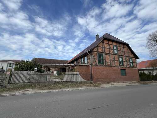 Straßenansicht - Landw. Anwesen in Grafhorst