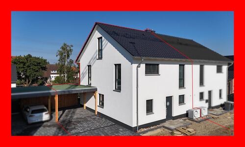 Eingangsansicht mit Carport - Moderne Doppelhaushälfte - 499.000,00&nbsp;EUR Kaufpreis, ca.&nbsp; 161,00&nbsp;m&sup2;&nbsp;Wohnfl&auml;che