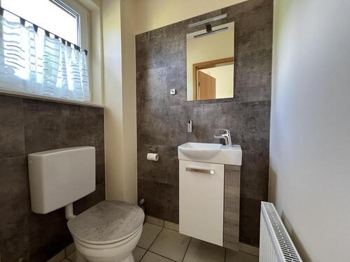 Gäste-WC im Erdgeschoss - 