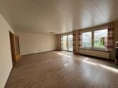 Wohnzimmer im Erdgeschoss - 