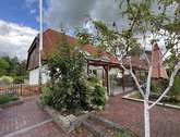 Blick aus dem Garten zum Haus - 