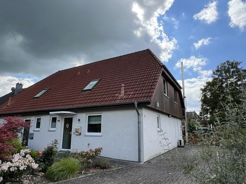 Vorderseite/Giebelseite der Doppelhaushälfte - Doppelhaushälfte mit 106,91 m&sup2; in Schellerten zum Kaufen