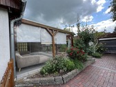 Zugang von vorn in den Garten - 