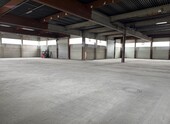 Halle_Innenansicht2 - MIETE: Kalthalle in Bayreuth 660 m² und 880 m² Nutzfläche