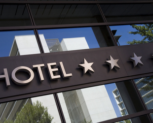 Viel Substanz - wenig Geld Großes Hotel m. Potential nach Revitalisierung o. anderweitige Nutzung! - Bayreuth
