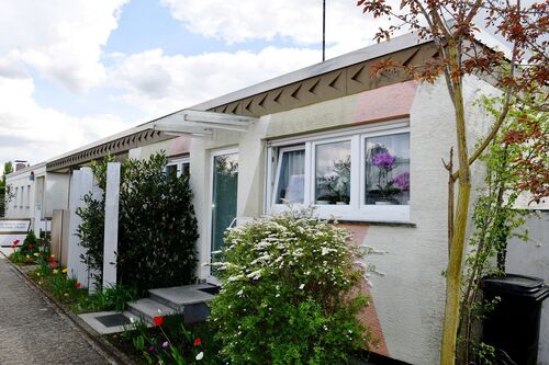... Einliegerwohnung (eigener Eingang) - 7 Zimmer Bungalow zum Kaufen in Darmstadt-Arheilgen