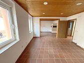 großzügiges Wohnzimmer - Einfamilienhaus mit 111,00 m² in Roßdorf zum Kaufen