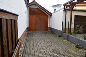 Innenhof / Hauszugang - 5 Zimmer Einfamilienhaus zum Kaufen in Roßdorf