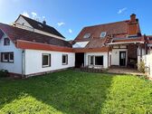 Hausansicht Gartenseite - Charmantes Einfamilienhaus mit vielseitig nutzbarem Nebengebäude