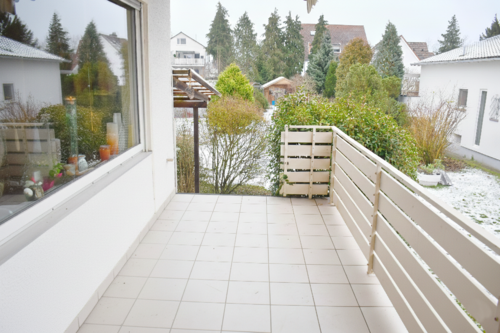 EG: Sonnenbalkon mit Gartenzugang - 