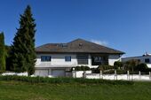 Hausansicht - Doppelgarage - 11 Zimmer Einfamilienhaus zum Kaufen in Fränkisch-Crumbach