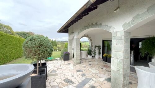 Terrasse mit Gartenblick - 