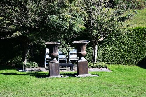 Sitzgelegenheit im Garten - 