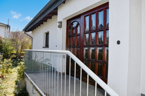 Herzlich Willkommen - 6 Zimmer Einfamilienhaus in Seeheim-Jugenheim