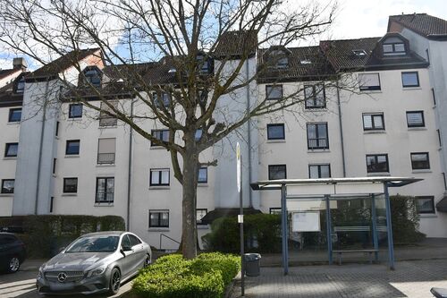 Busverbindung direkt vor der Haustüre - Etagenwohnung mit 72,00 m&sup2; in Bad Homburg zum Kaufen