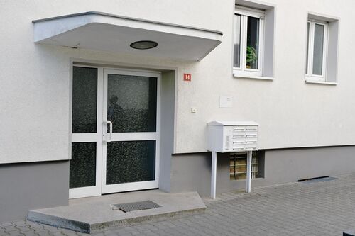 Hauseingang - 2 Zimmer Dachgeschoßwohnung in Darmstadt