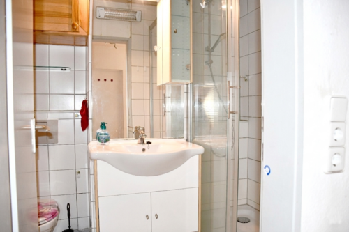 modernes Duschbad - 