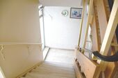 helles Treppenhaus - Erdgeschoßwohnung mit 56,00 m&sup2; in Büttelborn zum Kaufen