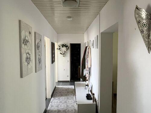 Flur - 3 Zimmer Etagenwohnung in Darmstadt-Kranichstein