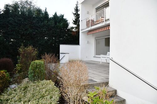 Terrasse mit Gartenzugang - 