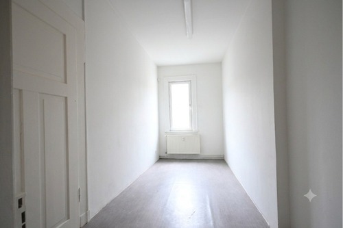 Materialraum, Badezimmer leer - 