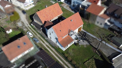 Luftbild - Zweifamilienhaus mit großem Potenzial