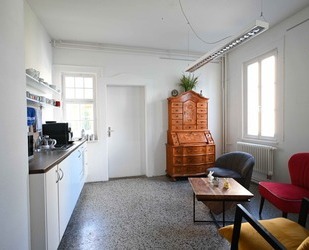 Erdgeschosswohnung, derzeit als Büro genutzt, in Vaihingen zu verkaufen.