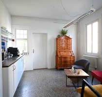 Erdgeschosswohnung, derzeit als Büro genutzt, in Vaihingen zu verkaufen.