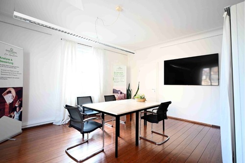 Besprechungsraum - 5 Zimmer Erdgeschoßwohnung zum Kaufen in Vaihingen