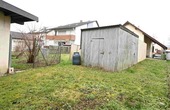 Garten mit Schuppen und Garage - 