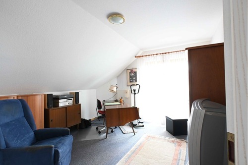 Kinderzimmer mit Ausgang zum Balkon - 