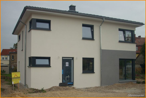 Stadtvilla - Baugrundstück am Waldrand mit SUPER Anbindung , Komplett ERSCHLOSSEN auch Glasfaser und TOP Hausbau