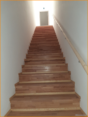 zum Dachgeschoss - Dachgeschoßwohnung mit 109,00 m² in Beelitz zur Miete