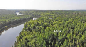 Cape Breton - Cleveland - Großzügiges Ufer-Grundst - 