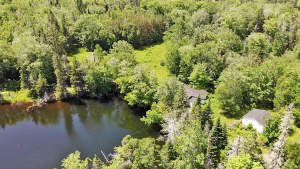 Cape Breton - 81 Hektar großes Selbstversorger-Are - 