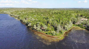 Cape Breton - Third Lake - Wunderschönes See-Uferg - 