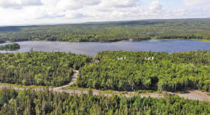 Cape Breton - Third Lake - Wunderschönes See-Uferg - 