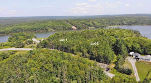 Cape Breton - Hureauville - Tolles Fluss-Ufer-Grun - 
