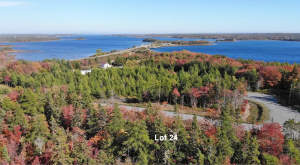 Cape Breton - 37-Hektar-Areal mit Atlantik-Zugang - 