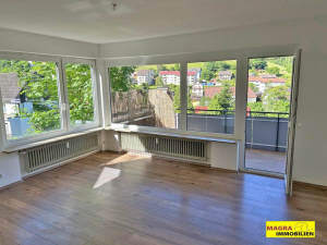 Schramberg / Attraktives Dreifamilienhaus mit 2 Ga - 