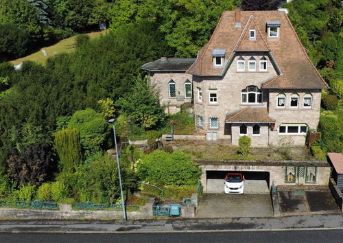 Stilvolle Villa in Bad Orb - AS-Immobilien +++Stilvolle Villa mit Bürofläche - Ein architektonisches Unikat in Bad Orb+++