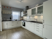 Einbauküche von privat (optional) - 1.380,00&nbsp;EUR Kaltmiete, ca.&nbsp; 113,00&nbsp;m&sup2;&nbsp;Wohnfl&auml;che