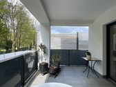 großer überdachter Balkon - 