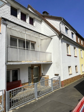 ein praktische Haus - 120.000,00&nbsp;EUR Kaufpreis, ca.&nbsp; 180,00&nbsp;m&sup2;&nbsp;Wohnfl&auml;che