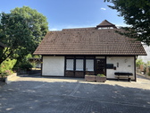 Gaststätte,Parkplätze und Garage - 