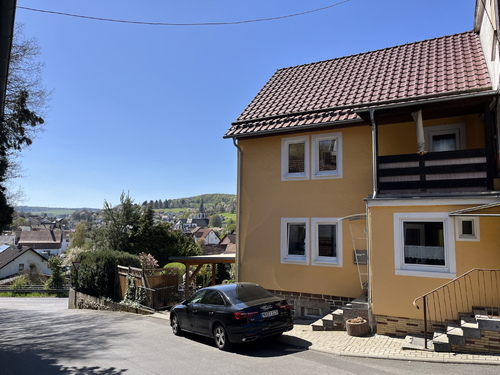 Hausansicht - Aussicht - 248.000,00&nbsp;EUR Kaufpreis, ca.&nbsp; 135,00&nbsp;m&sup2;&nbsp;Wohnfl&auml;che